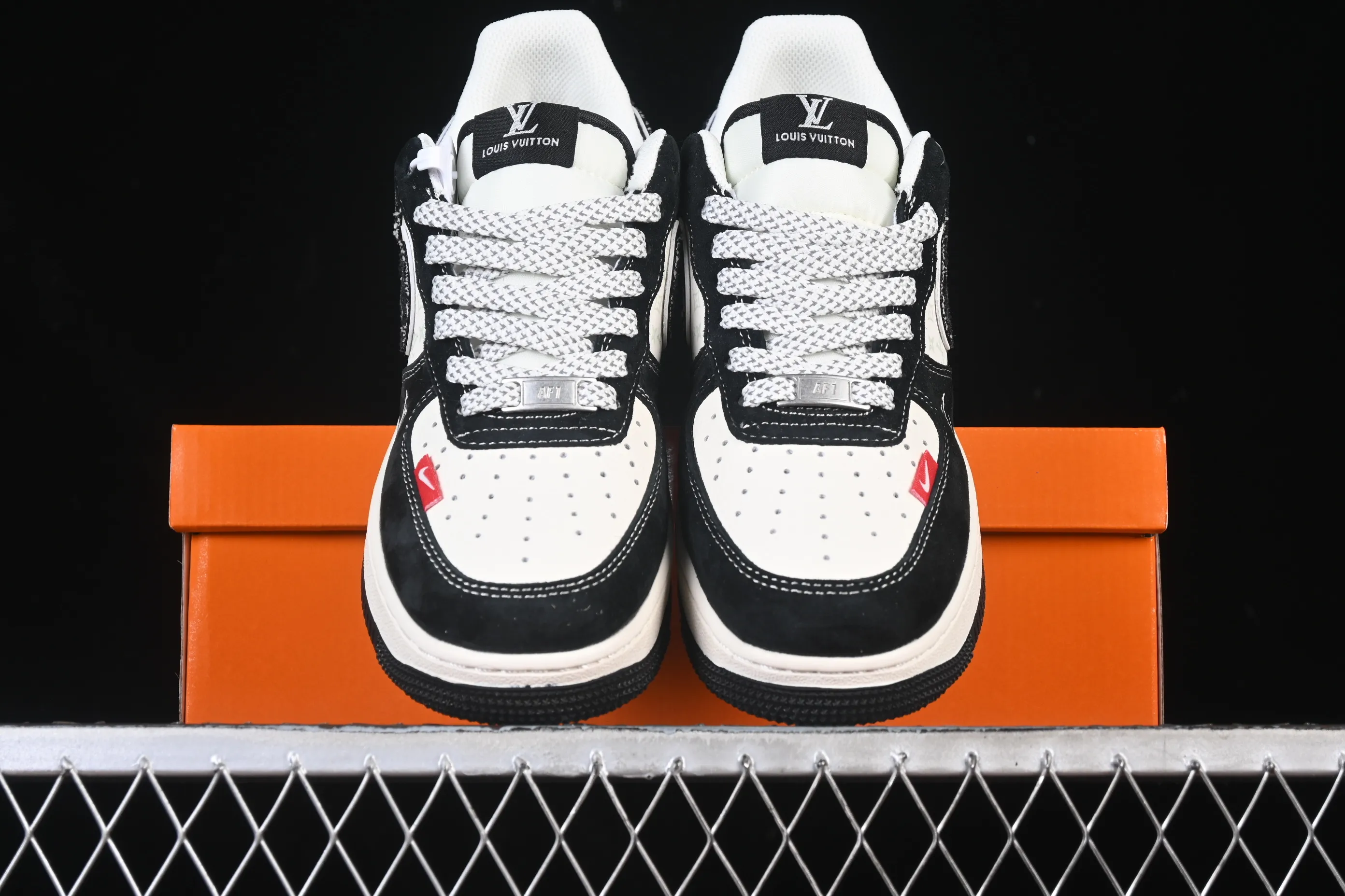 All categories Nk Air Force 1 Air Force series Nk Air Force 1 Low Air Force low-top Nike Air Force 1'07 Low LV joint cowboy pig eight meters black Air Force 1 low-top casual sneakers MZ9588-805